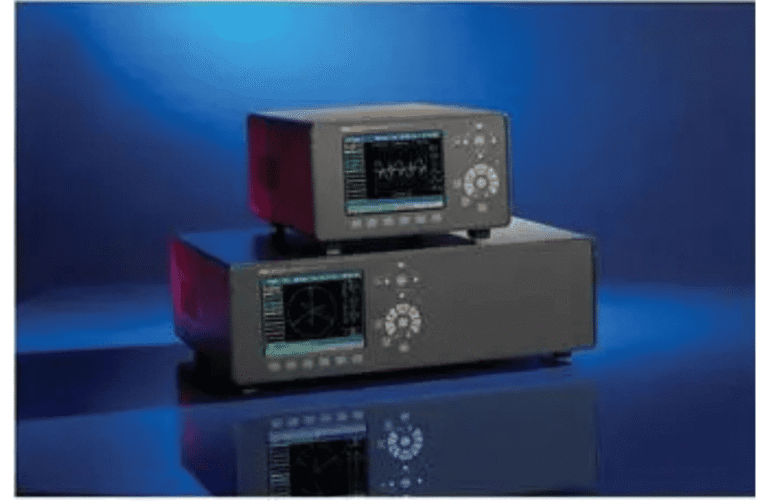 ANALISADOR-DE-QUALIDADE-DE-ENERGIA-FLUKE-NORMA-4000-JUNTO-AO-5000