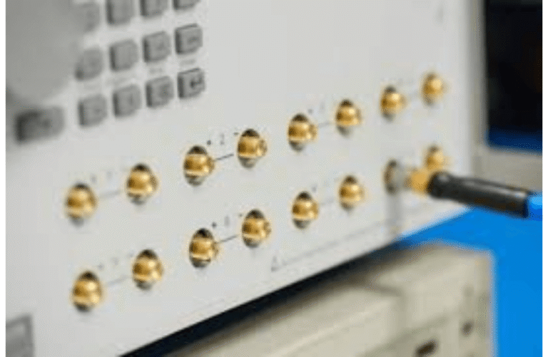 GERADOR-DE-FUNCAO-AWG5200-TEKTRONIX-ATE-8-CANAIS